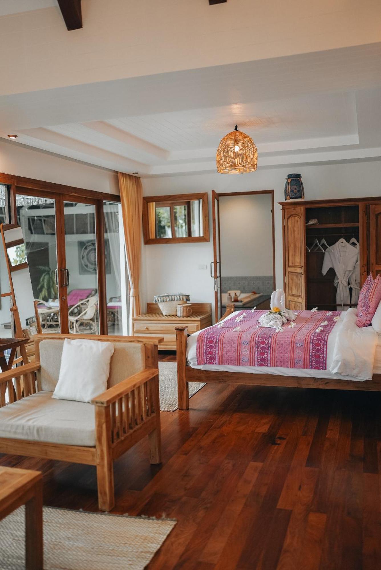 Soul Villas - Beachfront Private Pool Villas, Phuket Nature Retreat Cape Panwa Exterior photo
